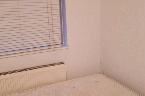 Spacious fully furnished Double room in london with bed, wardrobe, and Wi-Fi – Rent a room