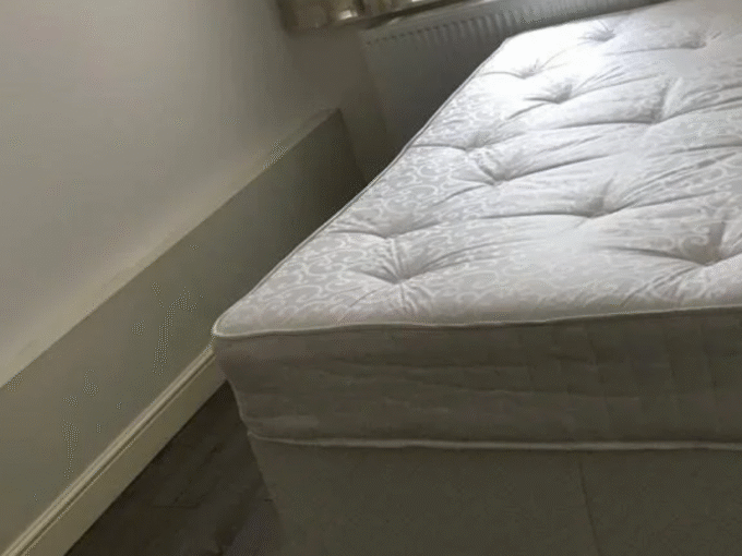 Bright Double room in london featuring bed, wardrobe, heating, Wi-Fi, and twice-monthly cleaning included.