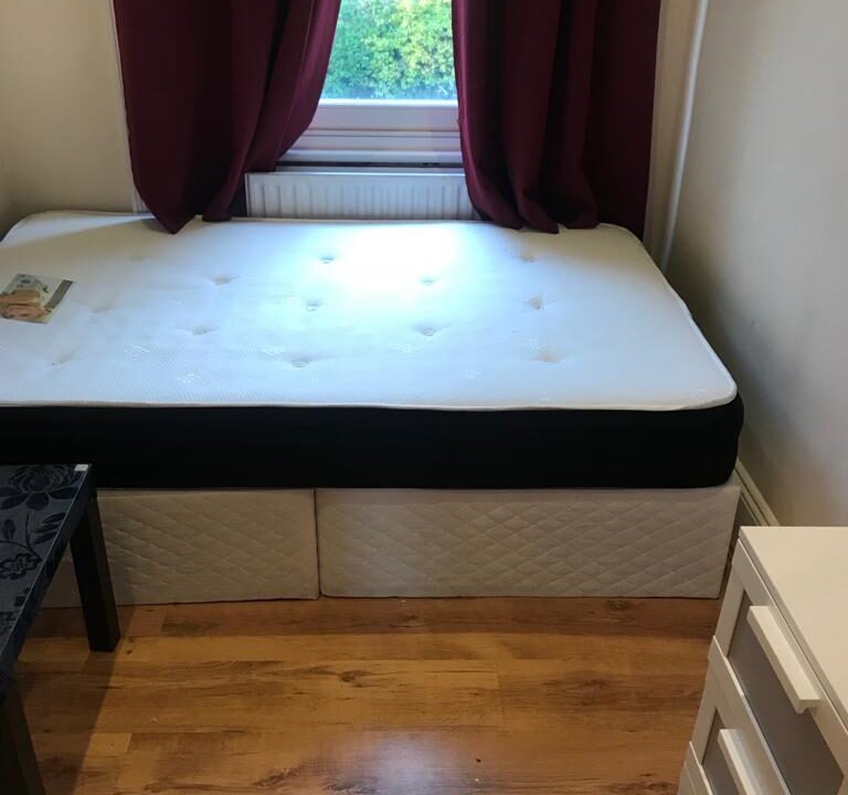 Modern Double room in london