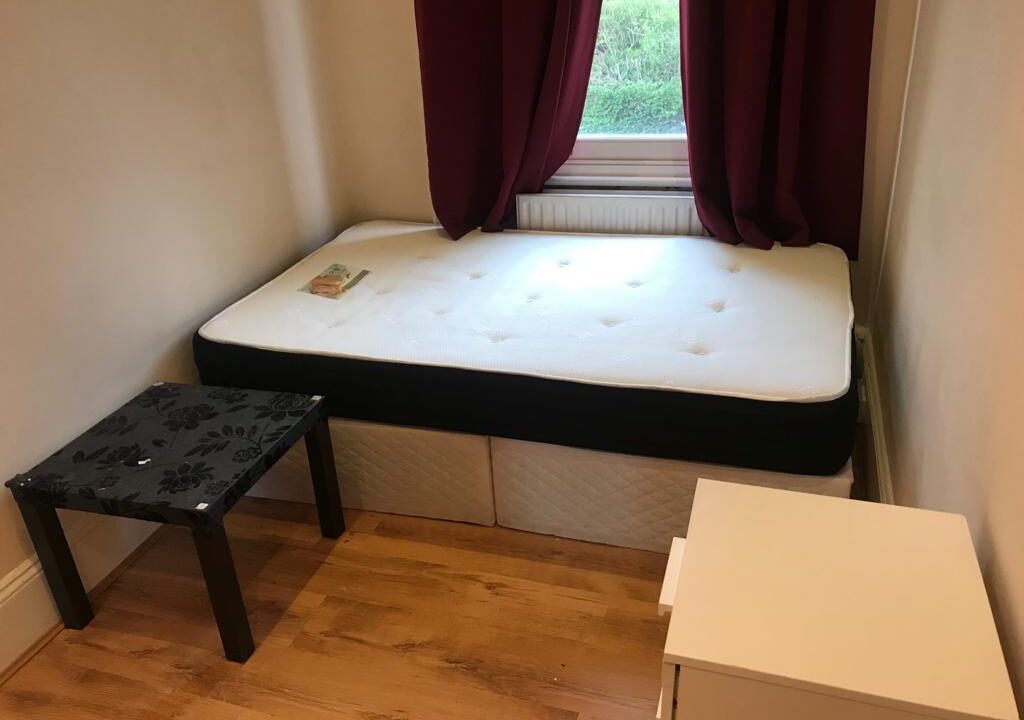 Modern Double room in london