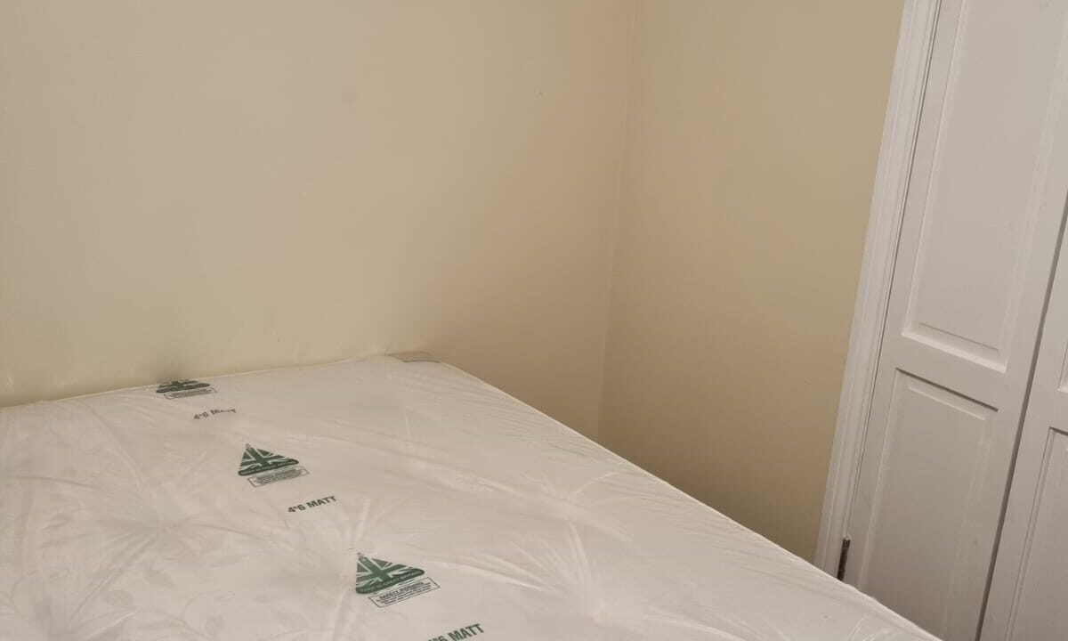 En-suite room for rent in London – Fully Furnished