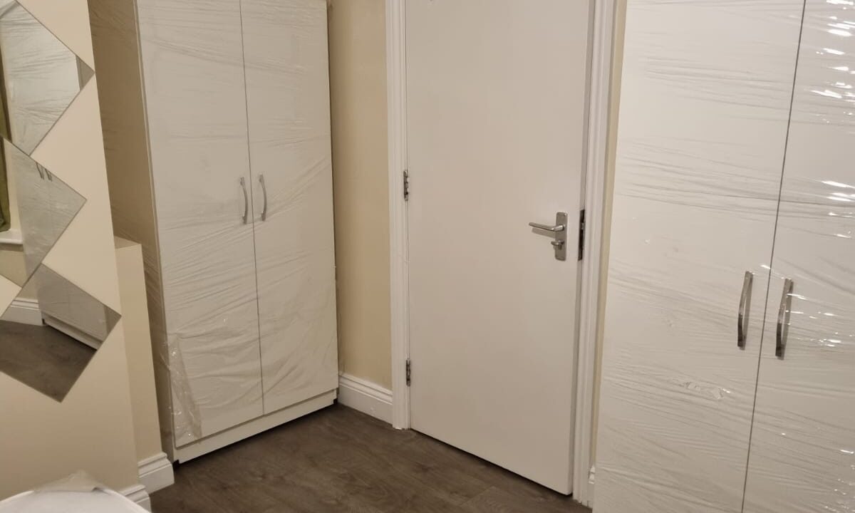 En-suite room for rent in London – Fully Furnished