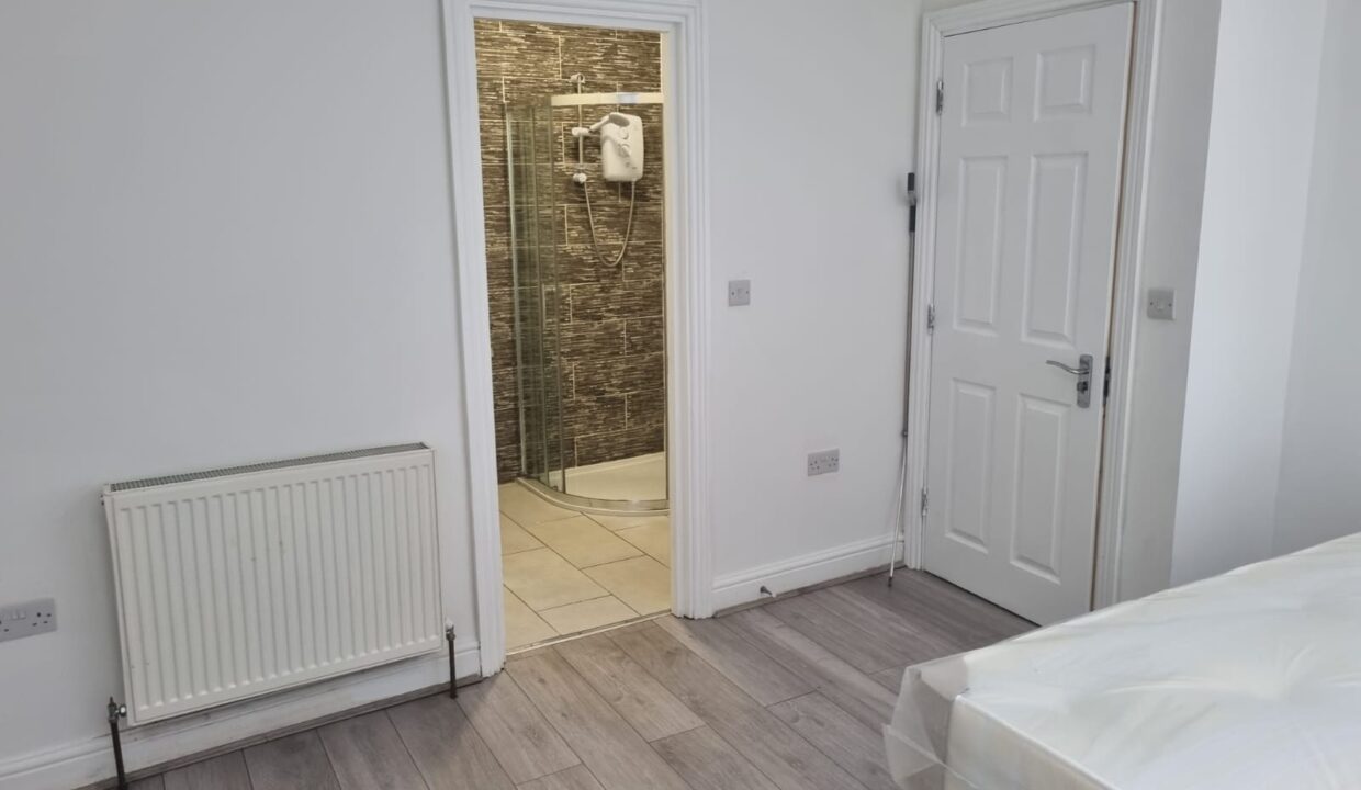 Affordable Double room for rent in London