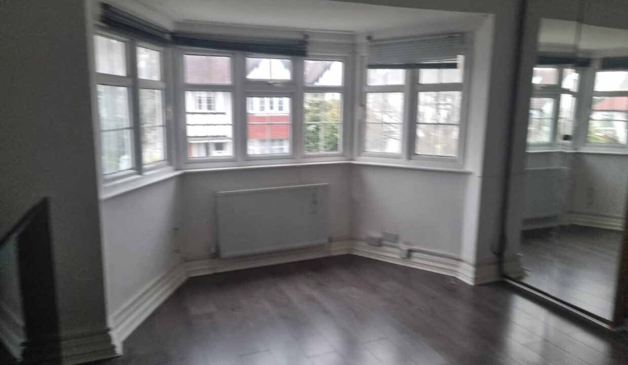 Cheap double room for rent in London