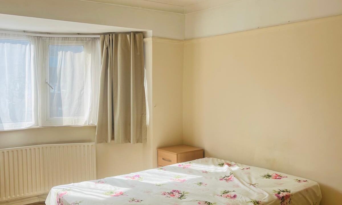 Double room for rent in London – Fully Furnished