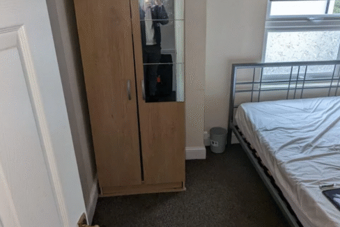 Fully furnished Single room in london with bed, wardrobe, and Wi-Fi – Rent a room