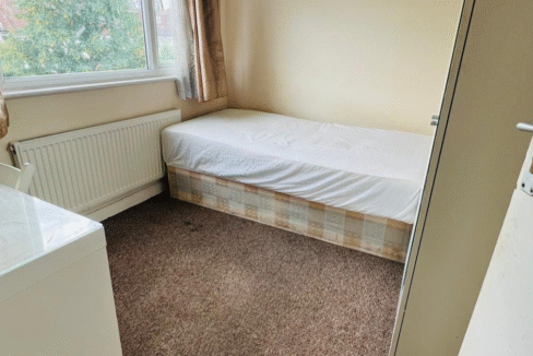 Fully furnished Single room in london with bed, wardrobe, and Wi-Fi – Rent a room