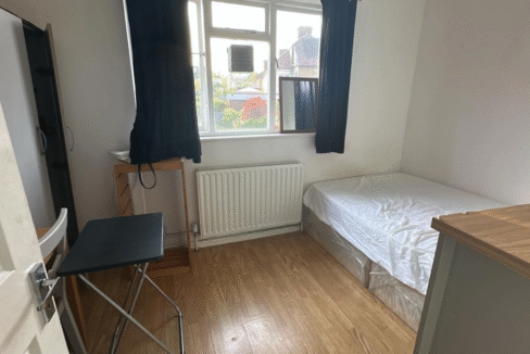 Affordable Double room in london for rent with furniture, heating, and internet –