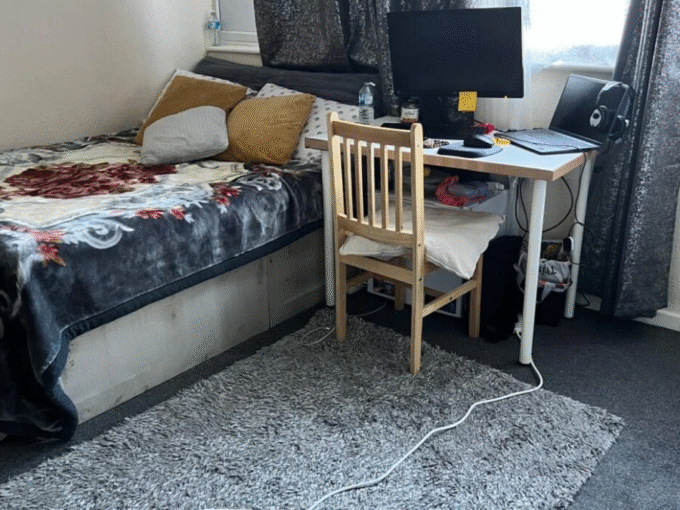 Spacious fully furnished Double room in london with bed, wardrobe, and Wi-Fi –