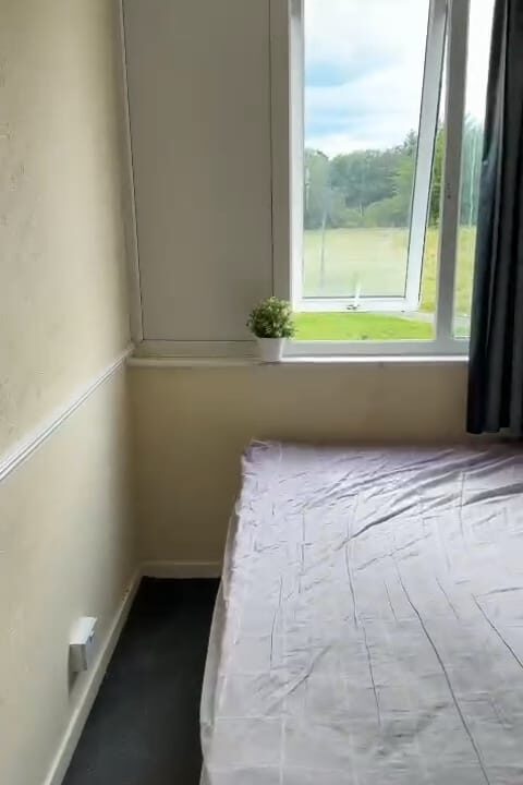 Cheap double room for rent in London
