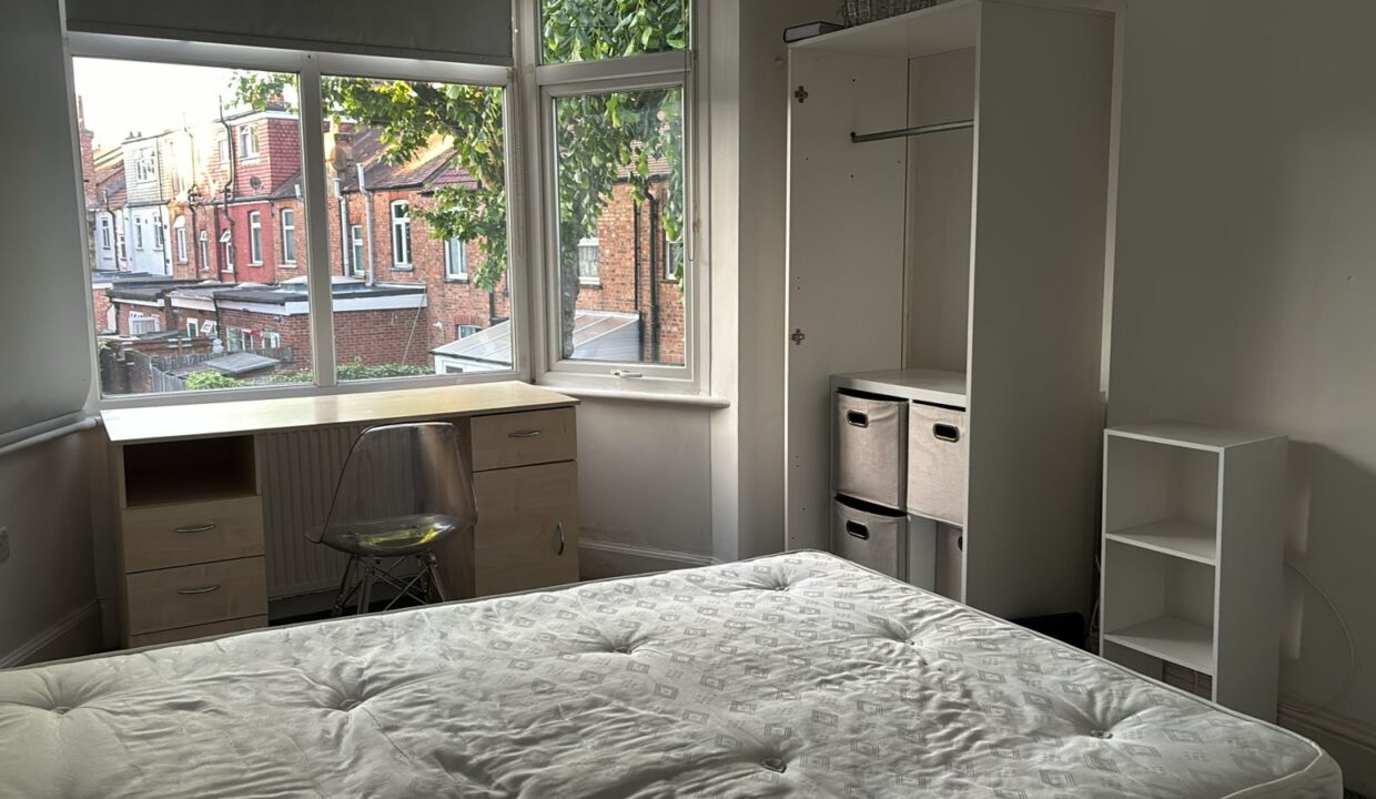 Double room for rent in London – Fully Furnished