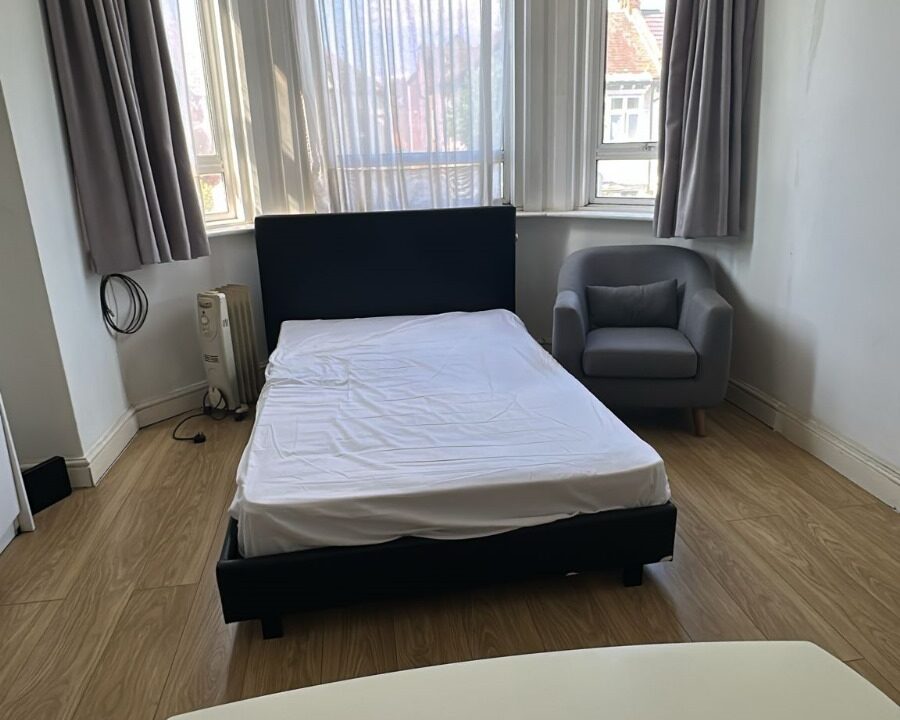 Affordable Double room for rent in London