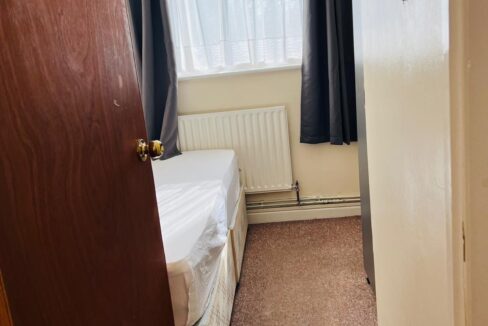 Double room for rent in London – Fully Furnished